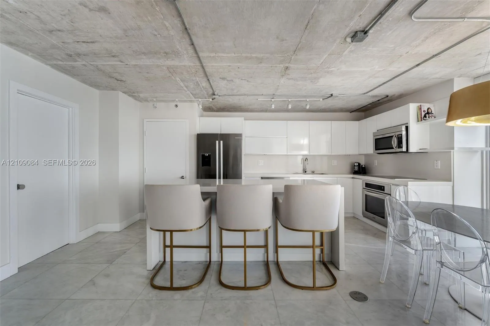 881 Ocean Drive #23C