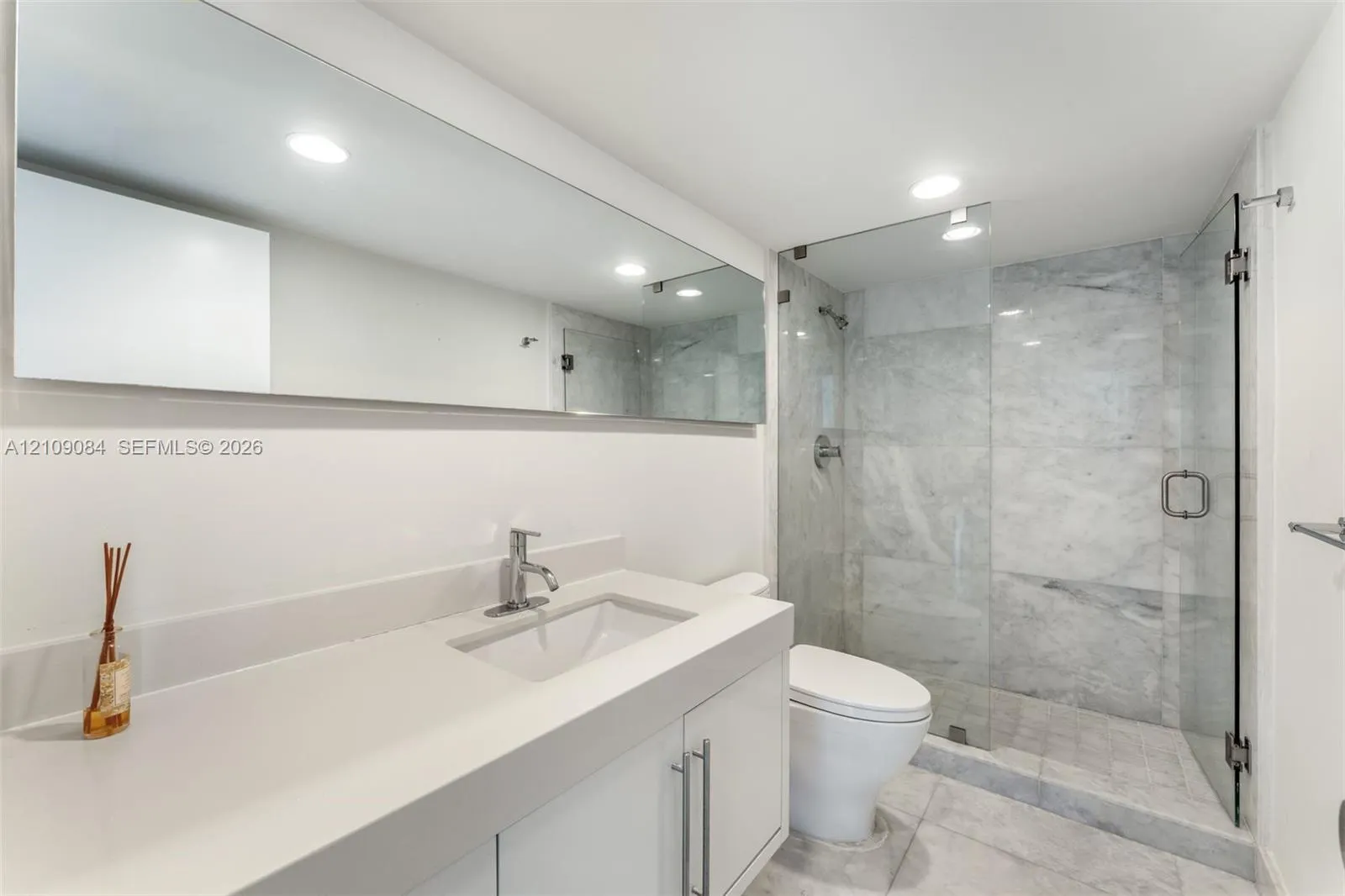 881 Ocean Drive #23C