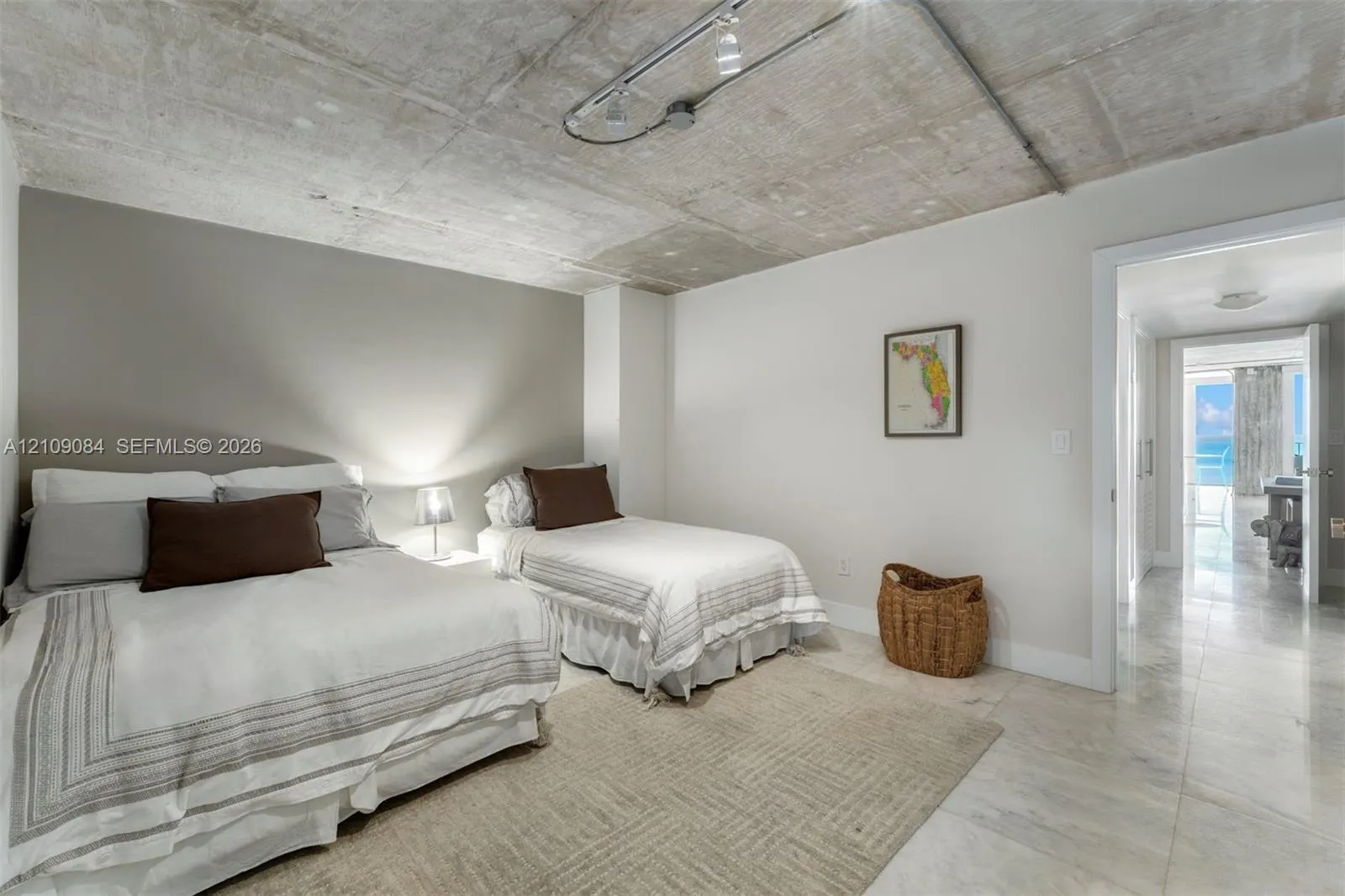 881 Ocean Drive #23C