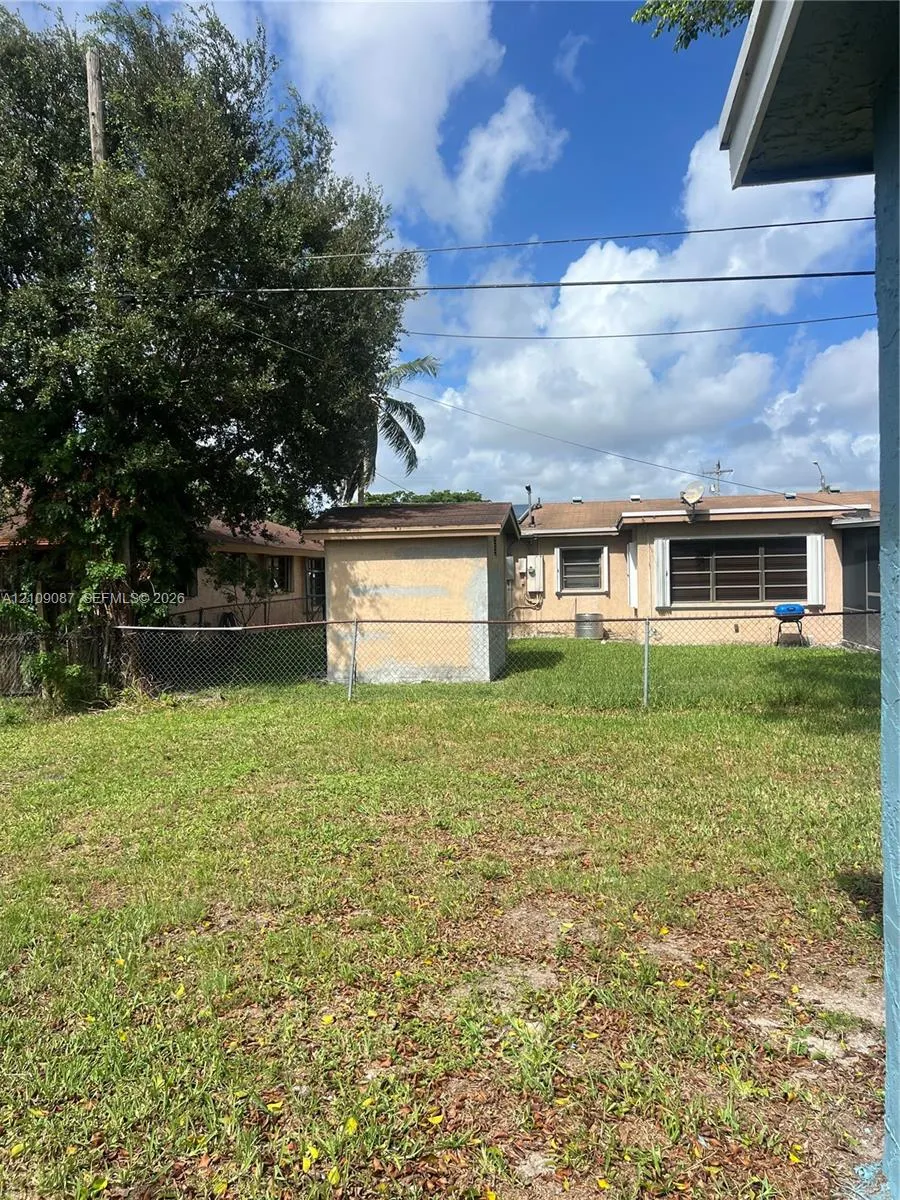 3571 NW 7th Court