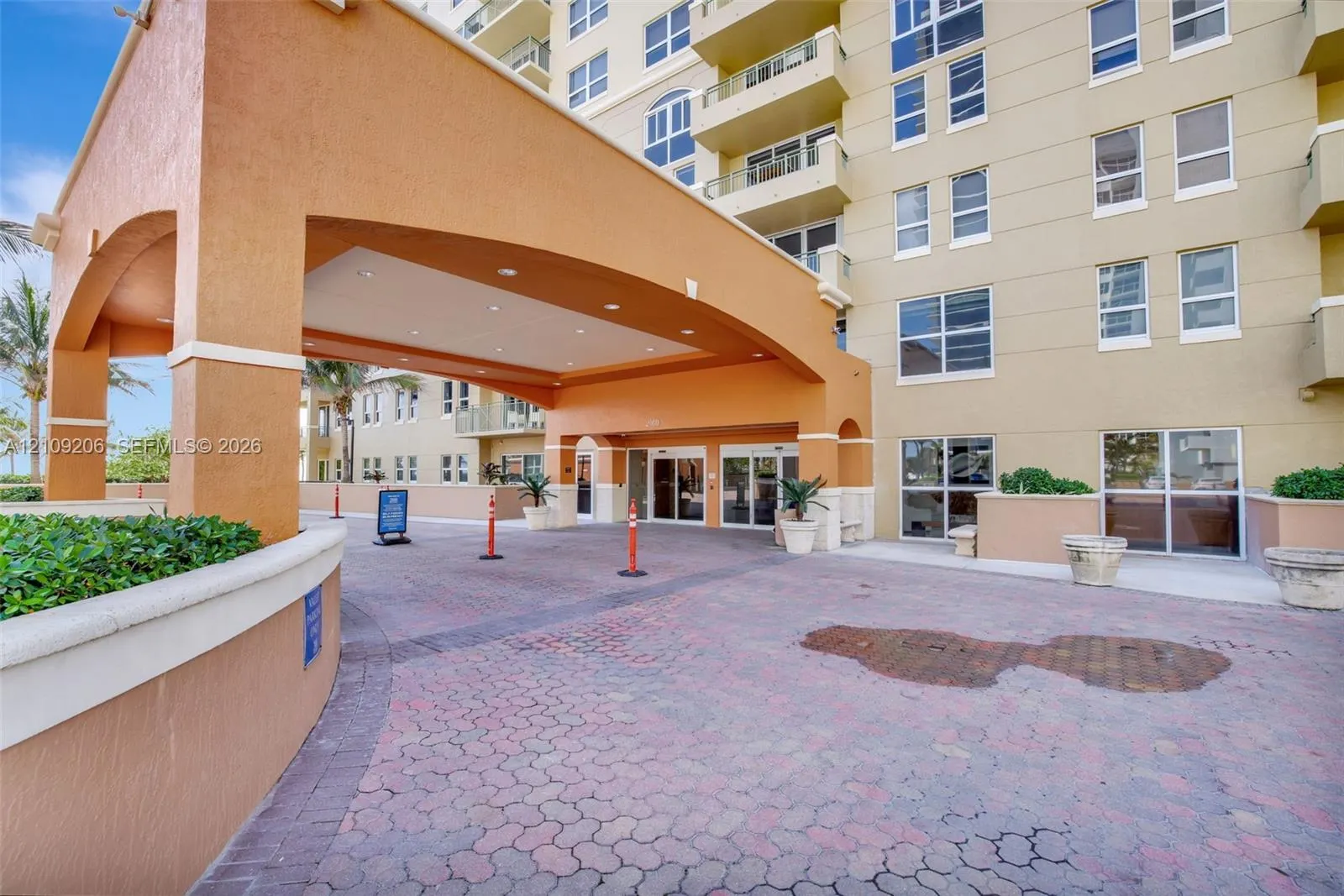 2080 S Ocean Drive #112