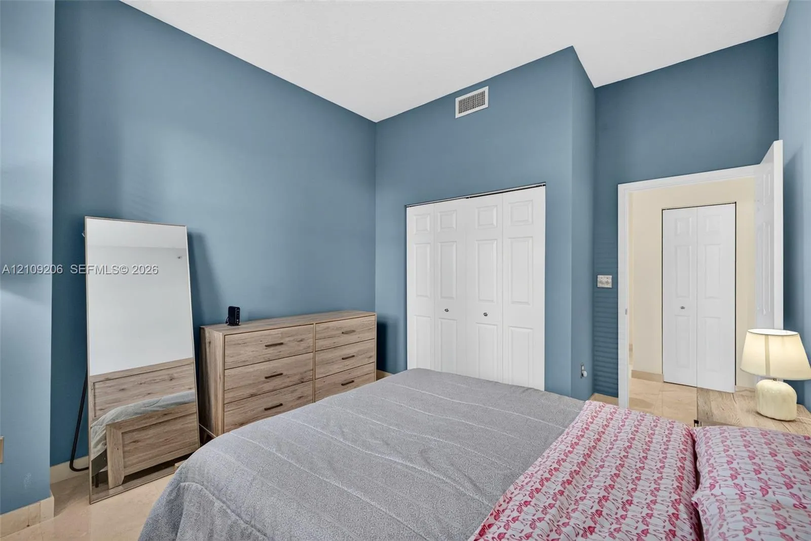 2080 S Ocean Drive #112