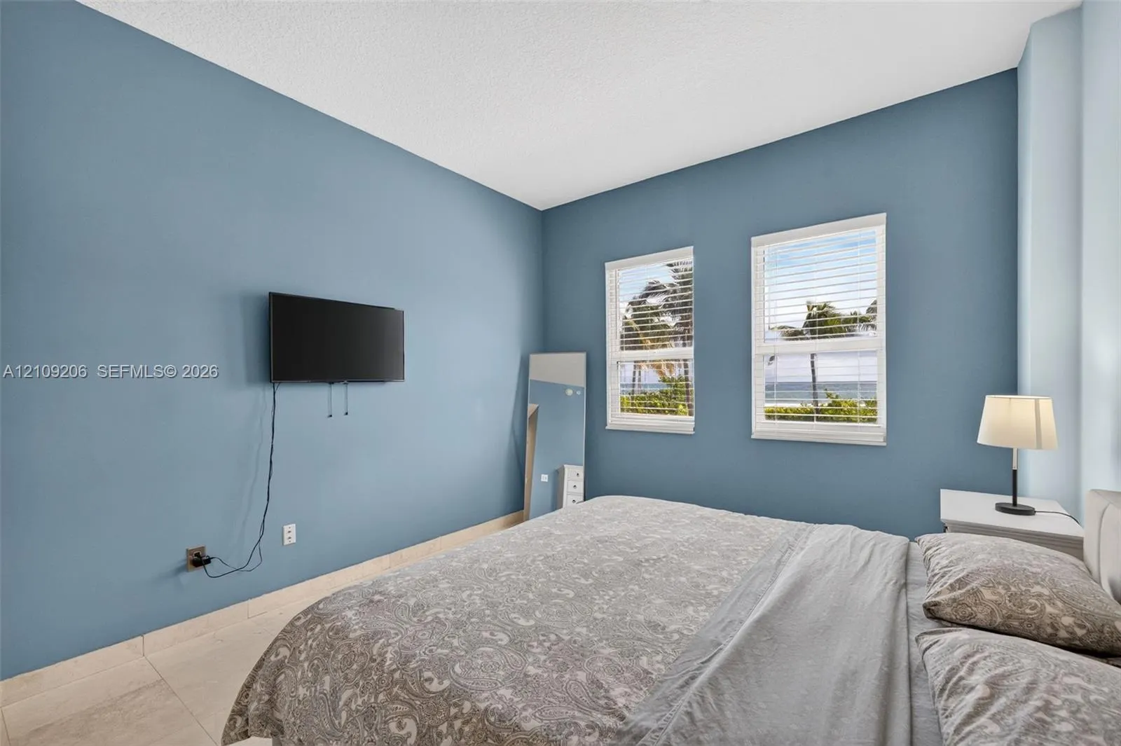 2080 S Ocean Drive #112