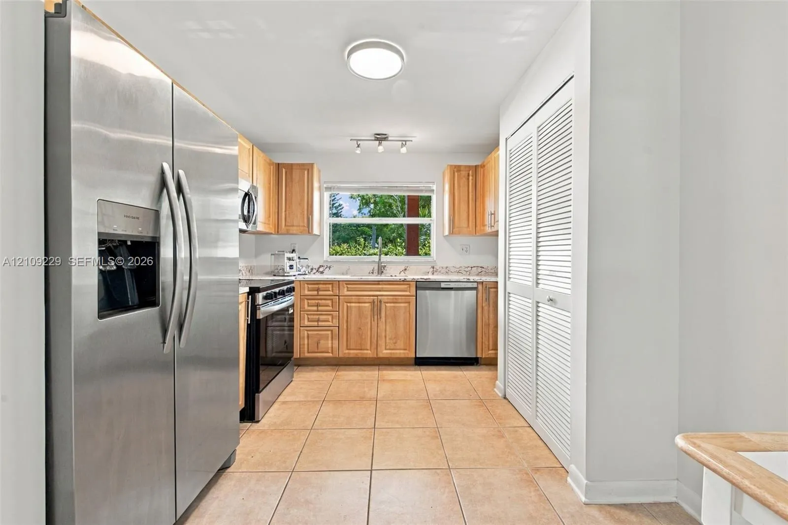 9301 Sunrise Lakes Boulevard #105