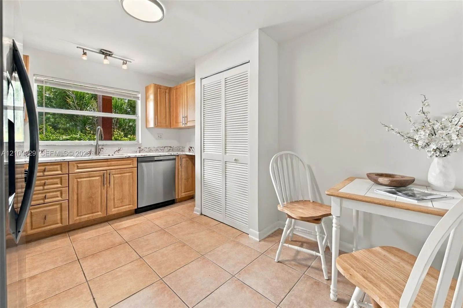 9301 Sunrise Lakes Boulevard #105