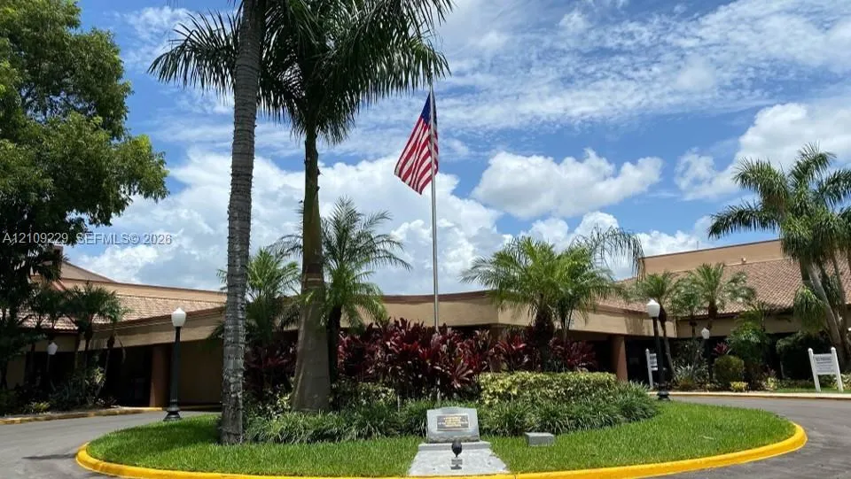 9301 Sunrise Lakes Boulevard #105