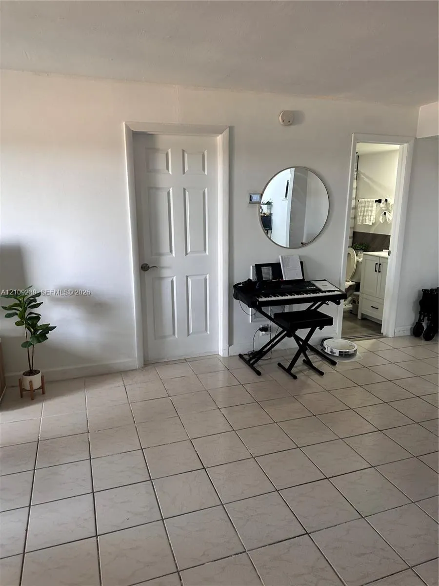 4717 NW 7th Street #708-10