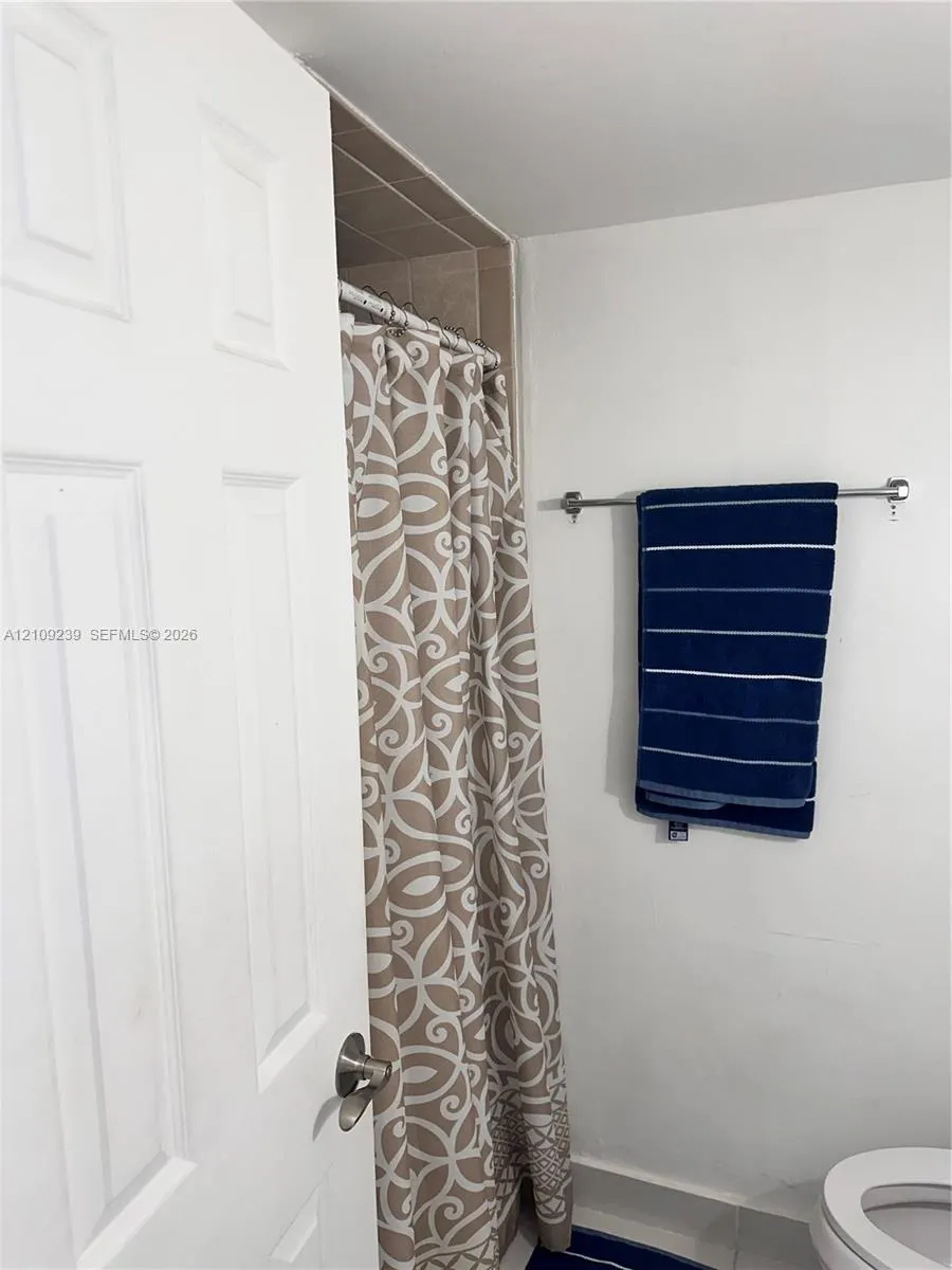 4717 NW 7th Street #708-10