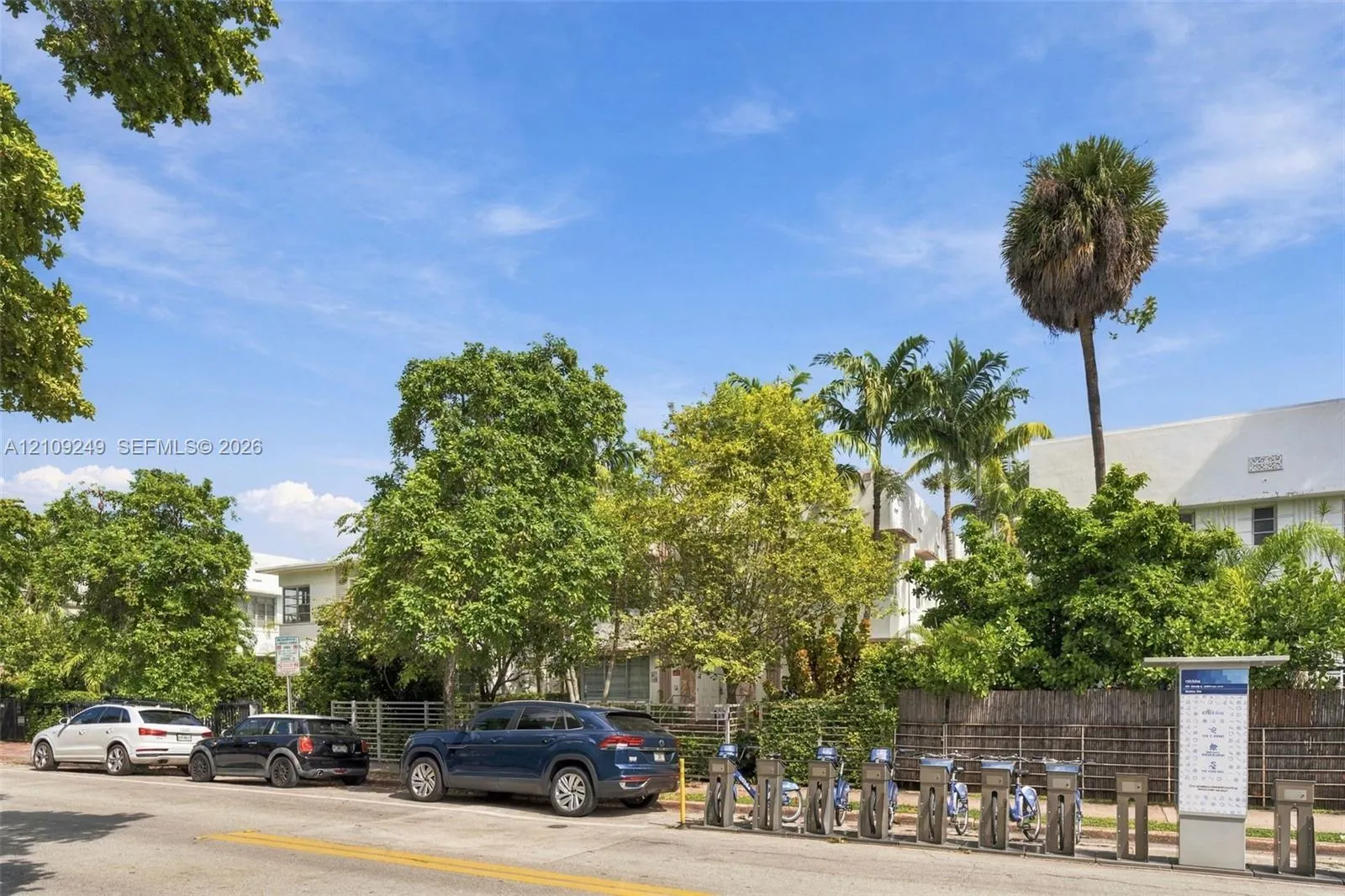 811 Jefferson Avenue #201