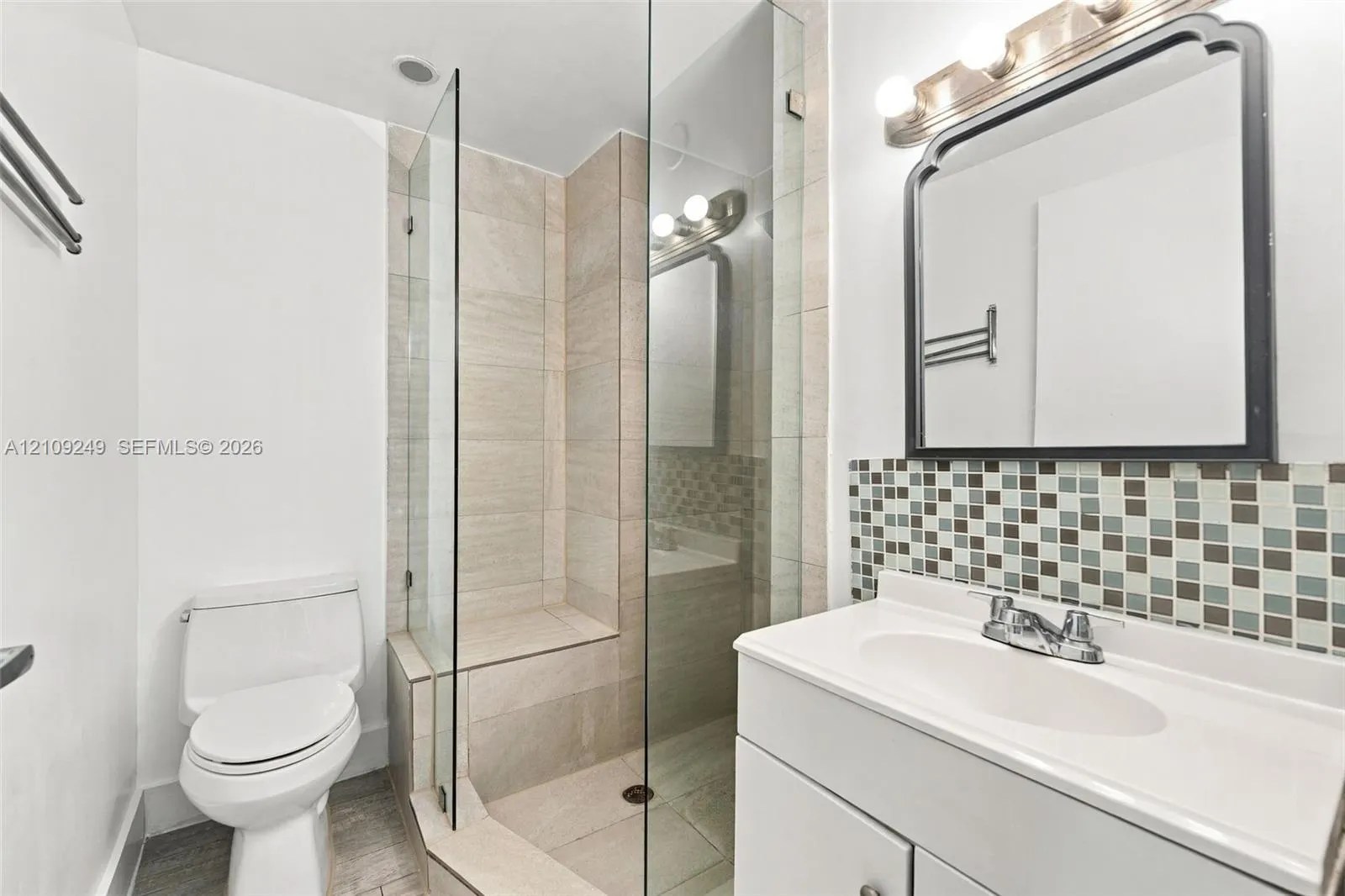811 Jefferson Avenue #201