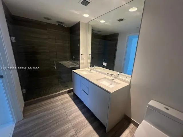 1010 Brickell Avenue #3704