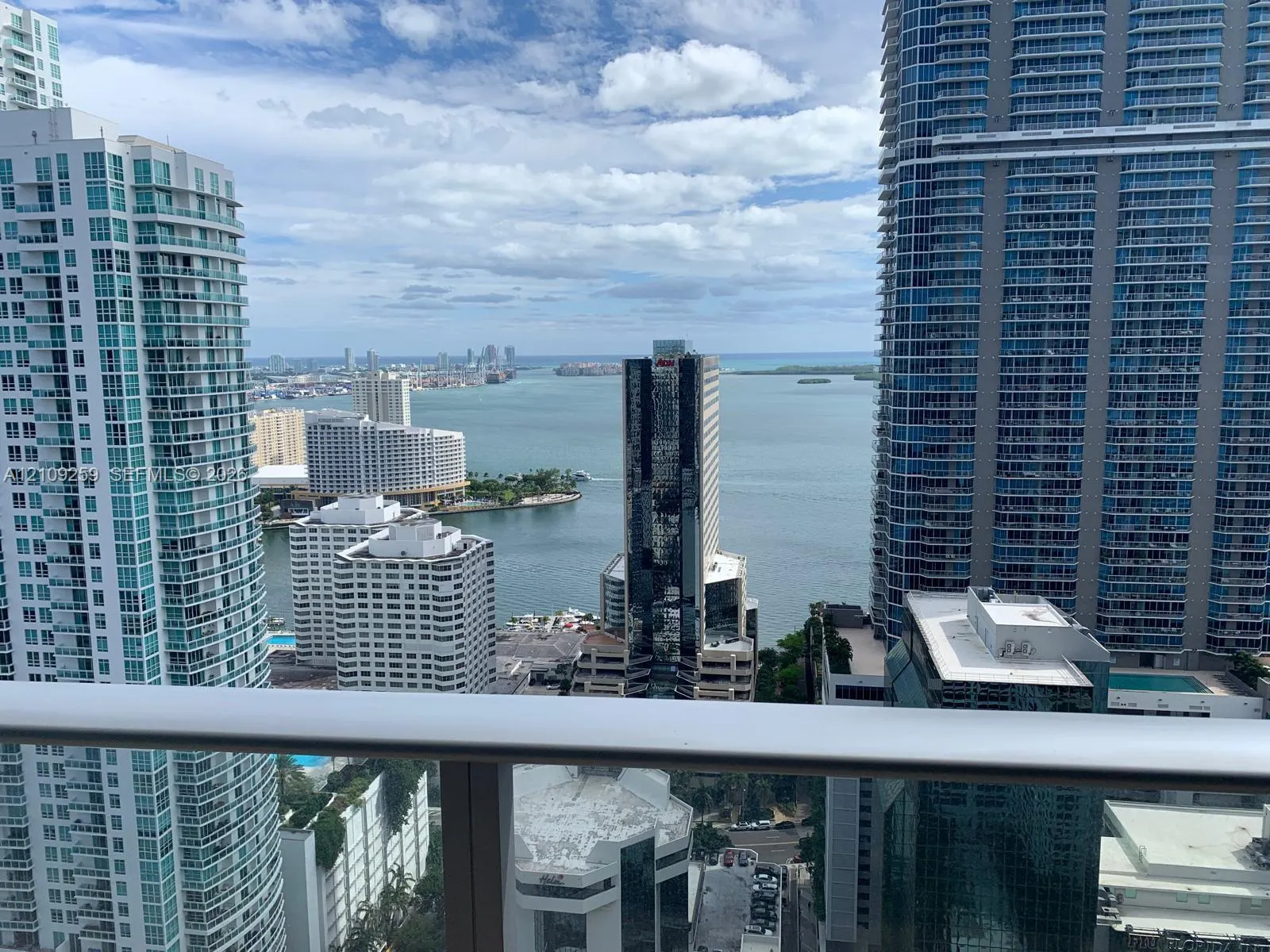 1010 Brickell Avenue #3704