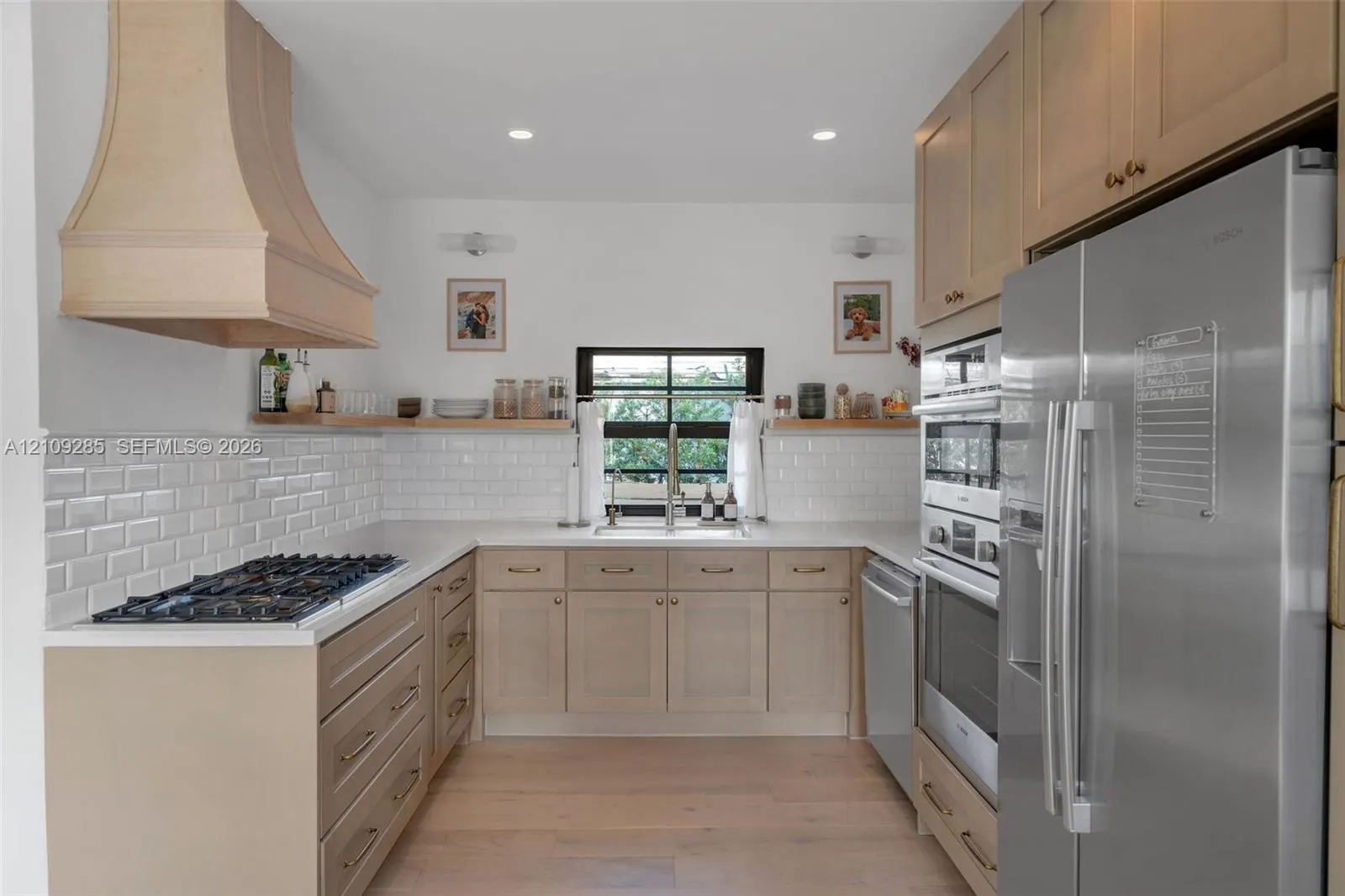 435 W Dilido Drive
