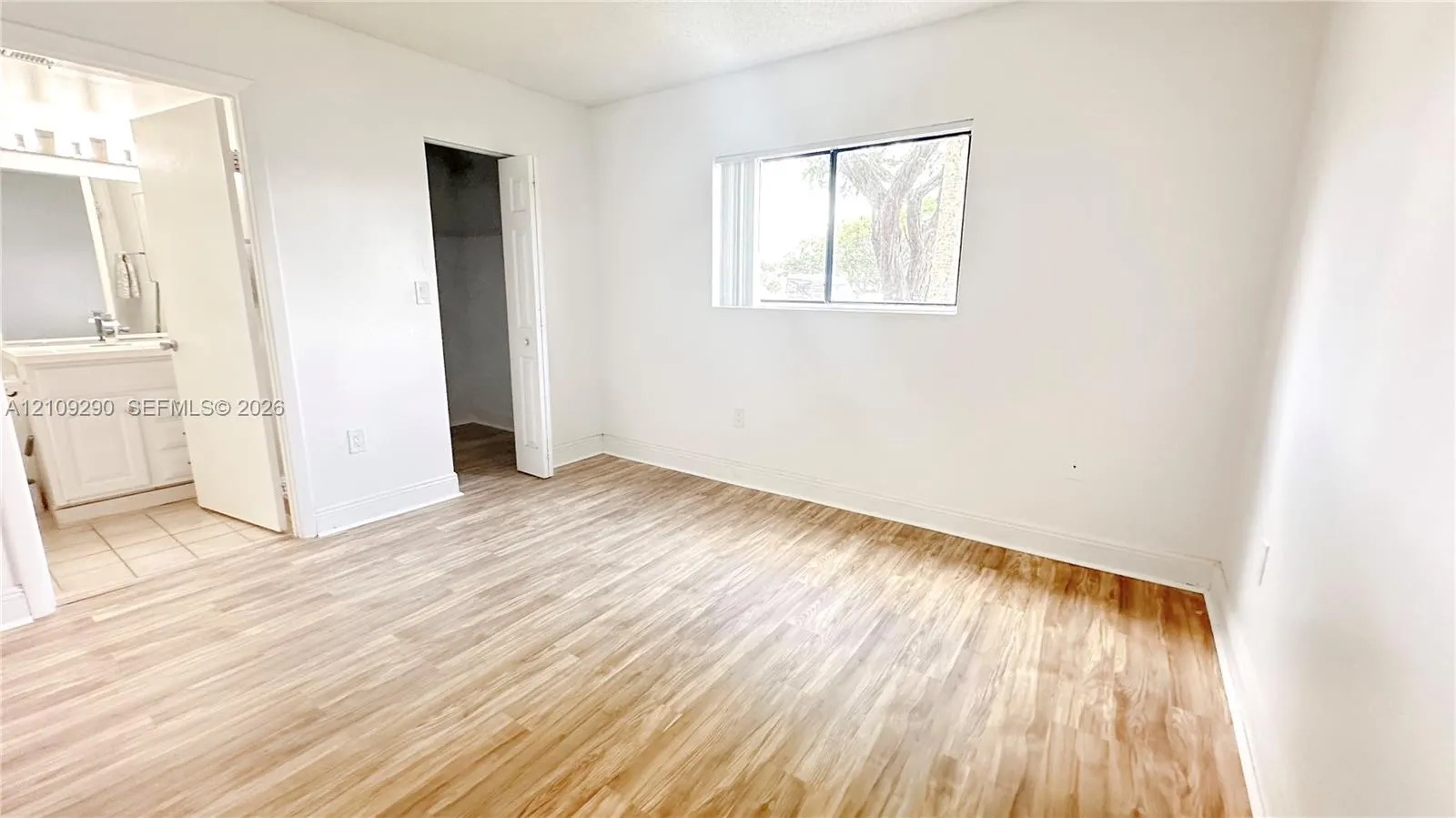 9491 S Palm Circle S #103