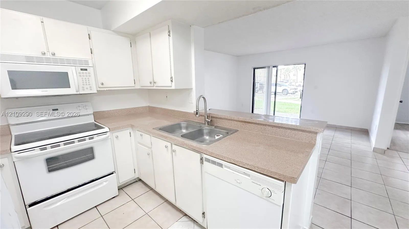 9491 S Palm Circle S #103