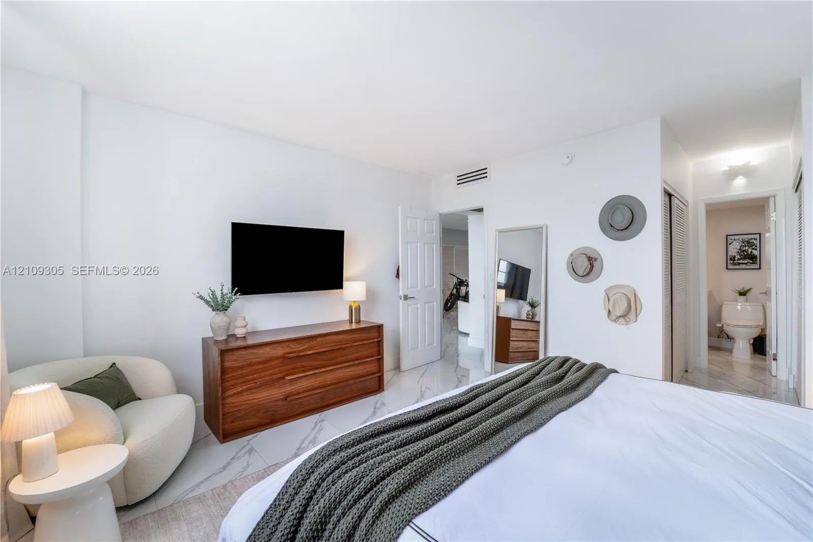 90 Edgewater Drive #1119