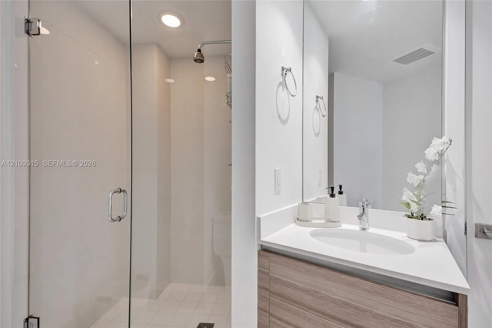 121 NE 34th Street #2809