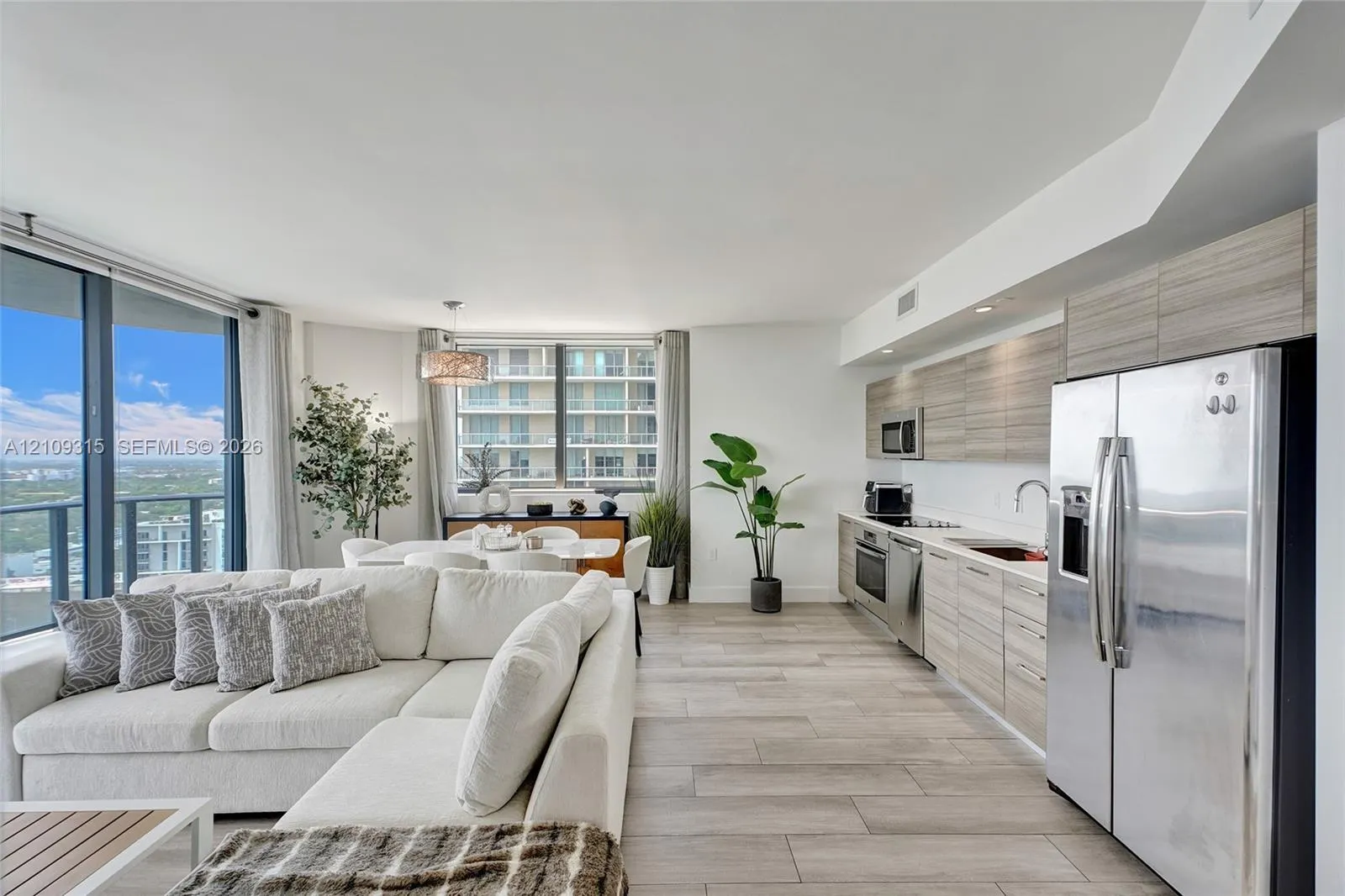 121 NE 34th Street #2809