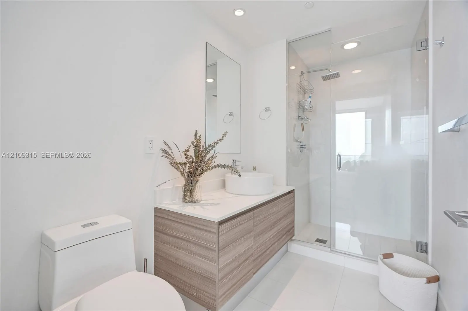 121 NE 34th Street #2809