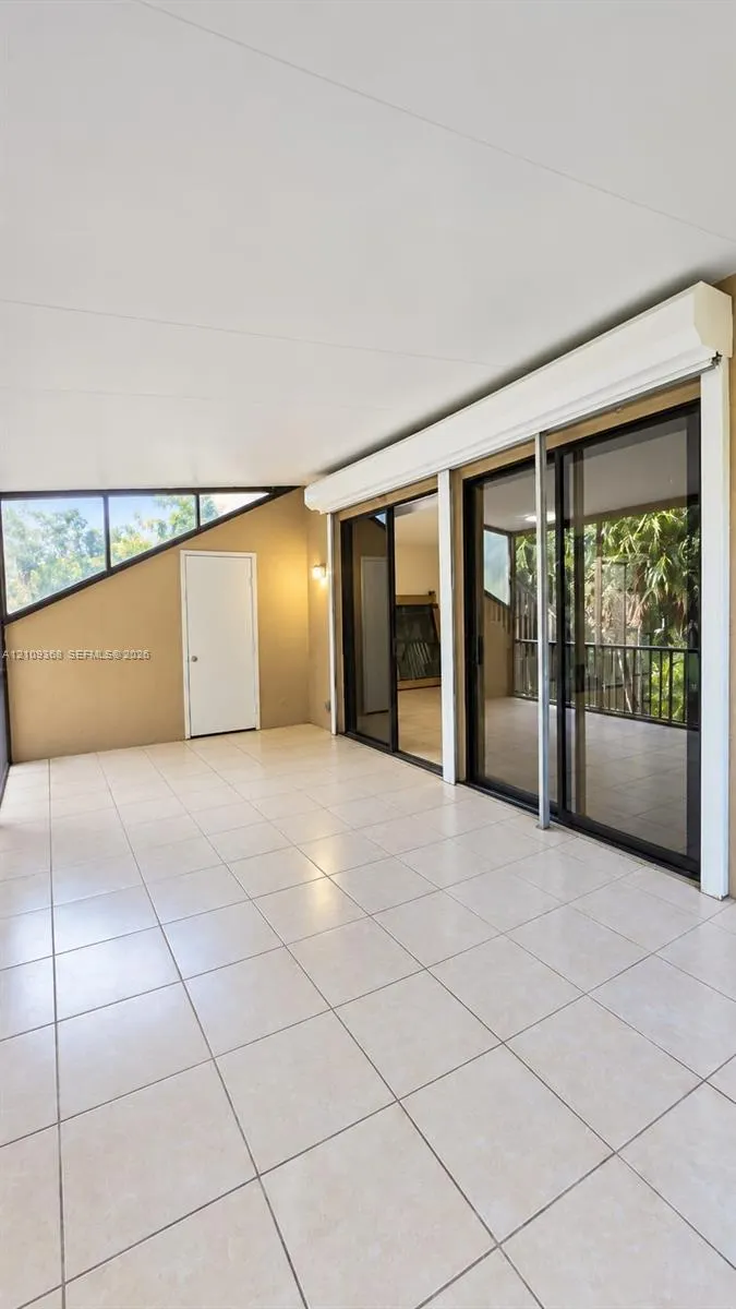 400 Commodore Drive #307