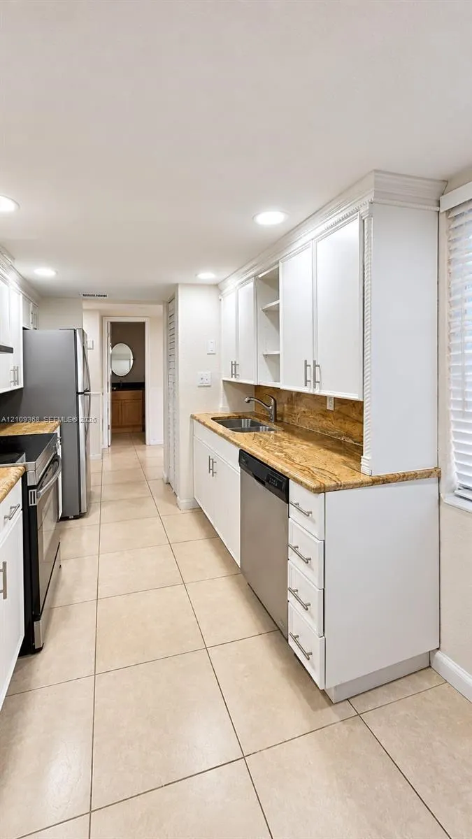 400 Commodore Drive #307