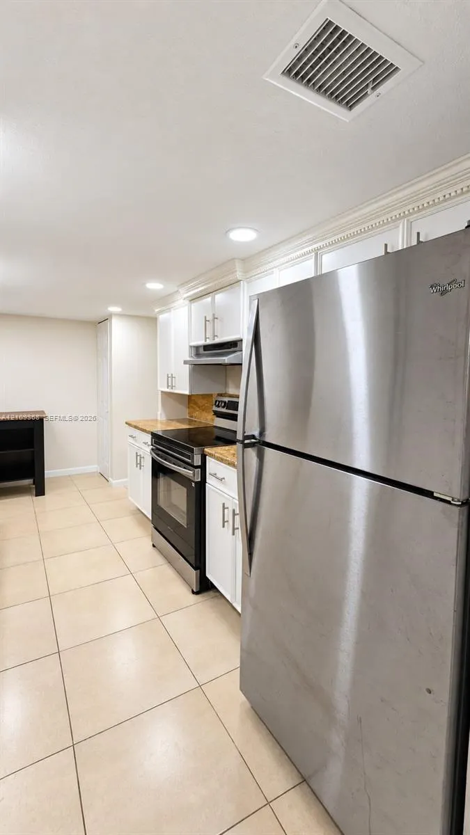 400 Commodore Drive #307