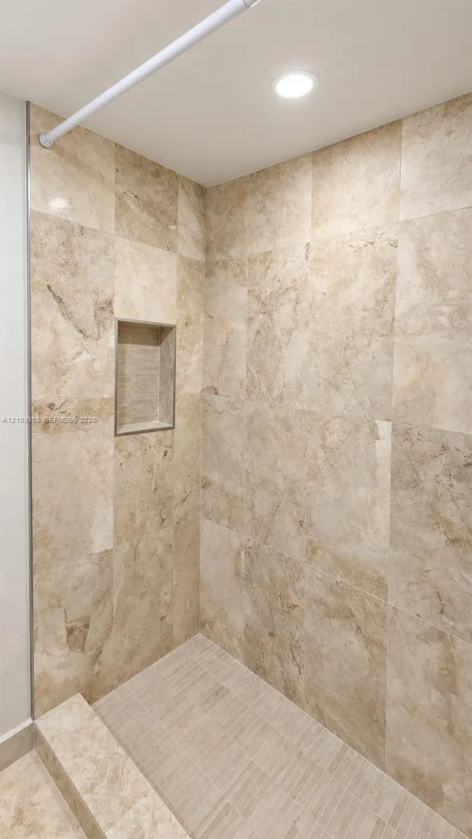 400 Commodore Drive #307