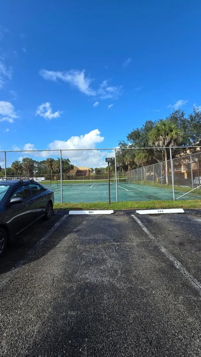 400 Commodore Drive #307