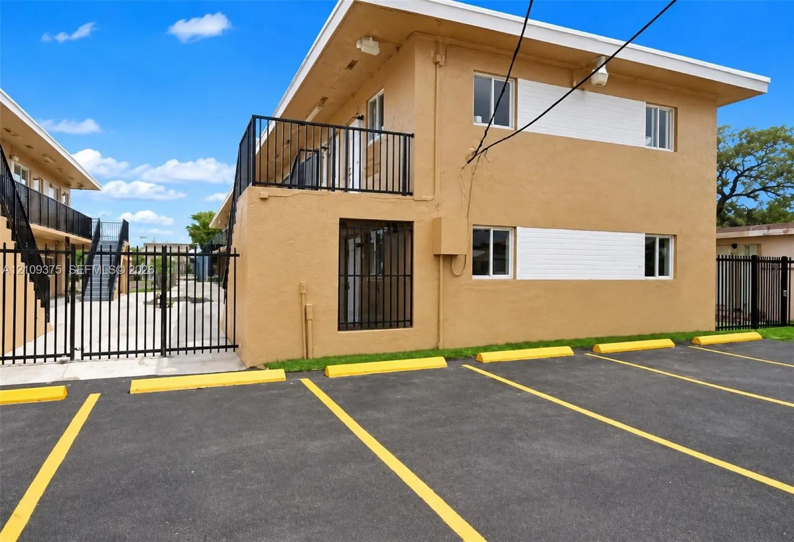 1940 Washington Avenue #14