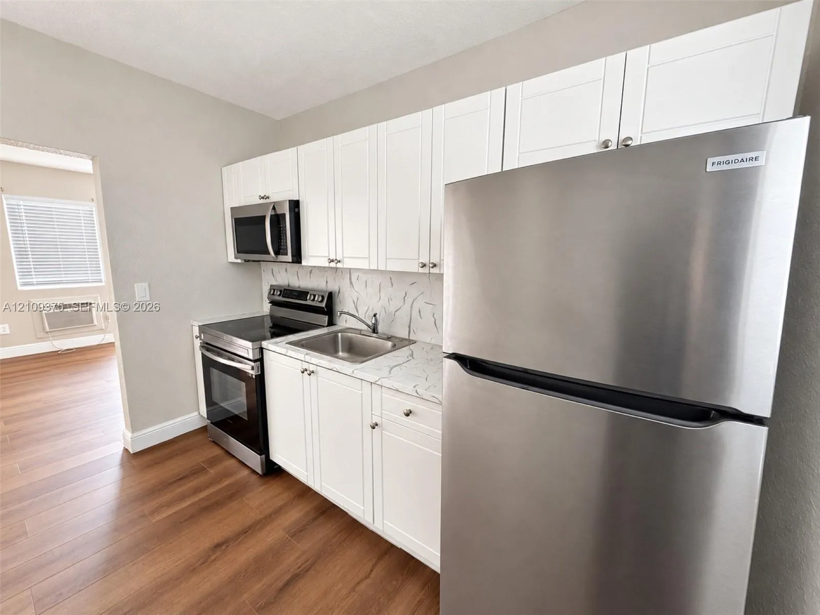 1940 Washington Avenue #14