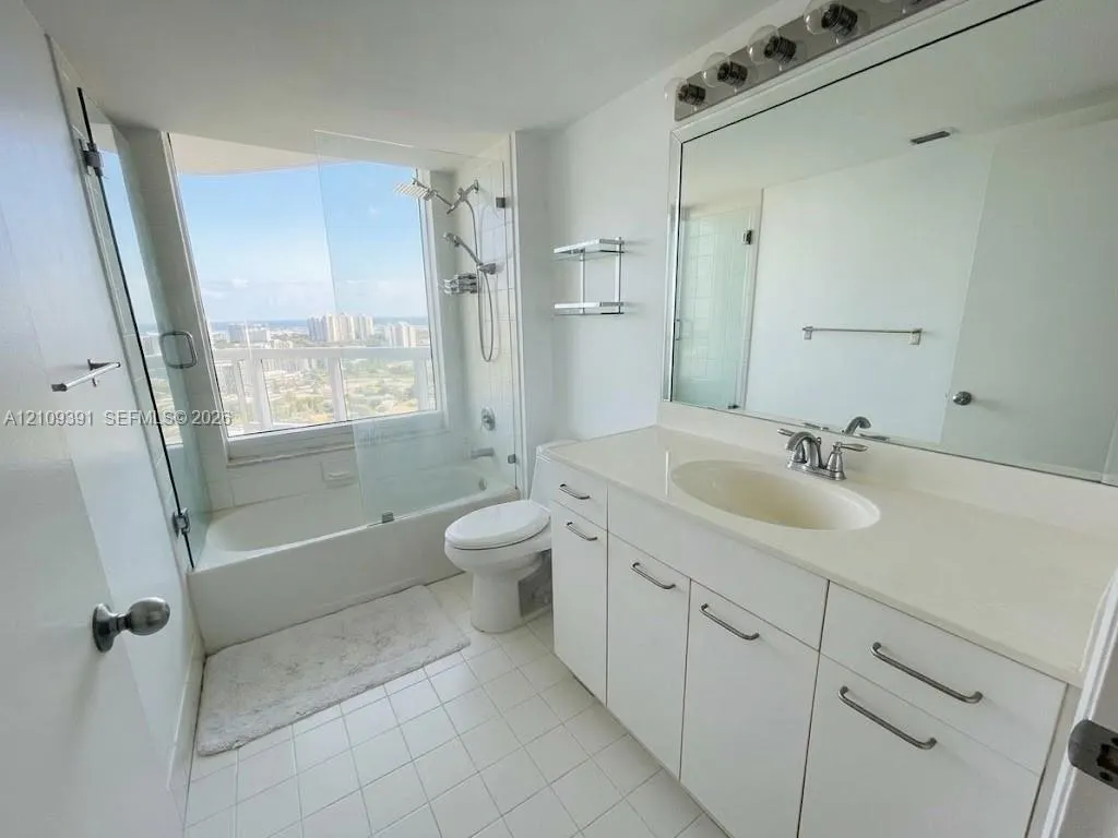 21055 Yacht Club Drive #2708