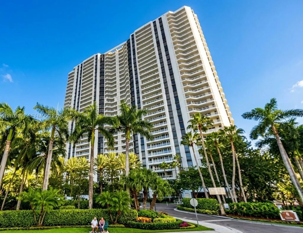 21055 Yacht Club Drive #2708