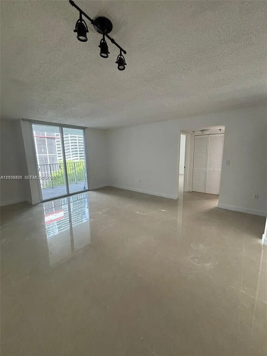 800 N Miami Avenue #E-605