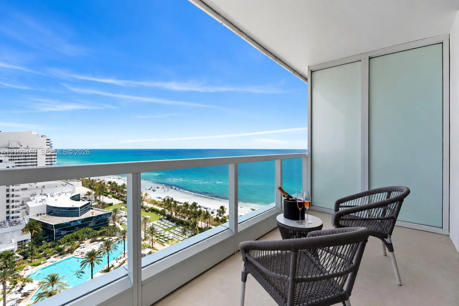 4391 Collins Avenue #1704