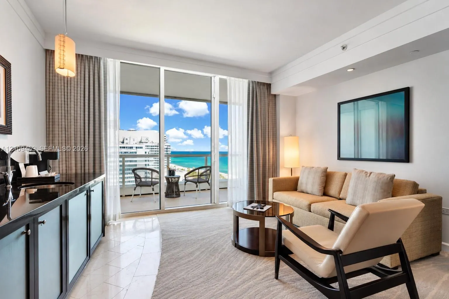 4391 Collins Avenue #1704