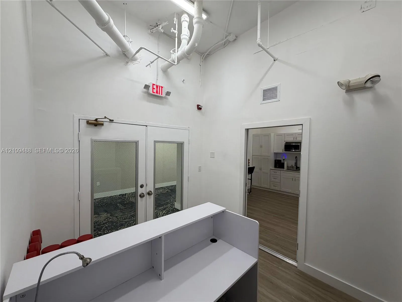 5601 Collins Avenue #CU-7B