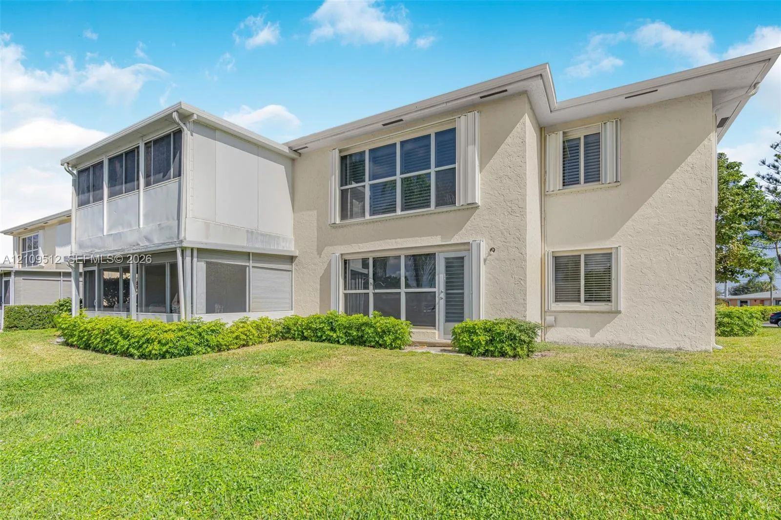 1541 NW 18th Avenue #101
