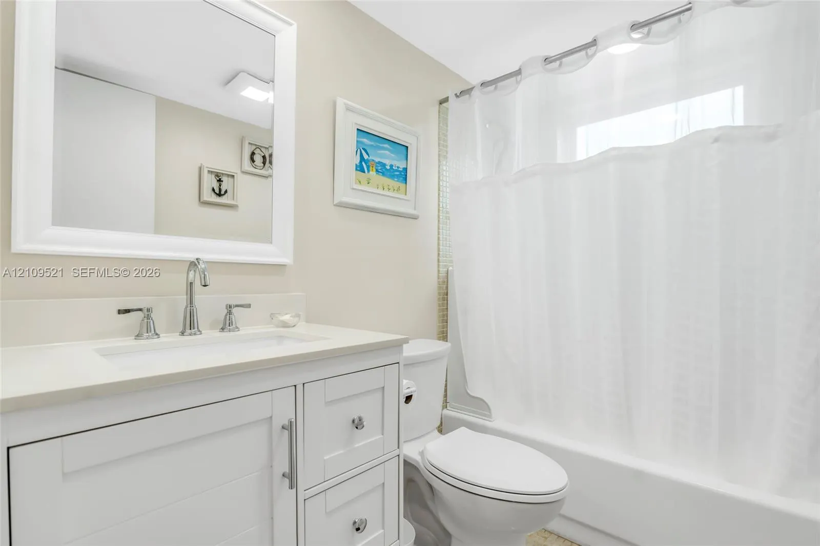103 E Lyndhurst E #103