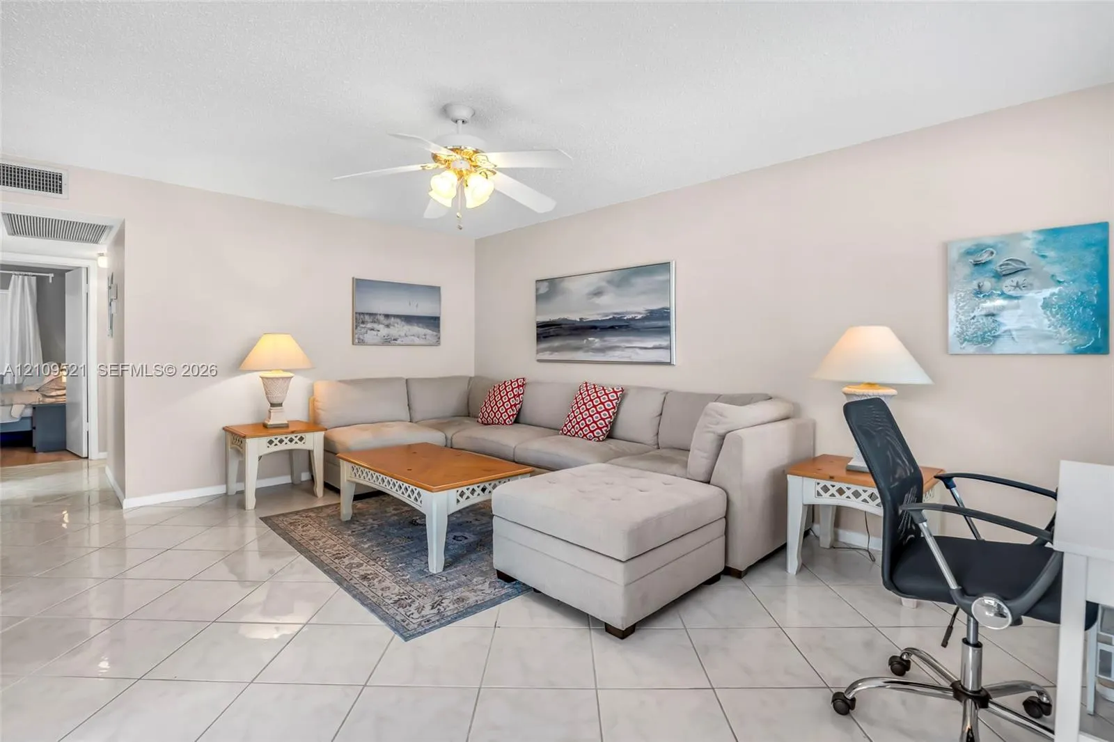103 E Lyndhurst E #103