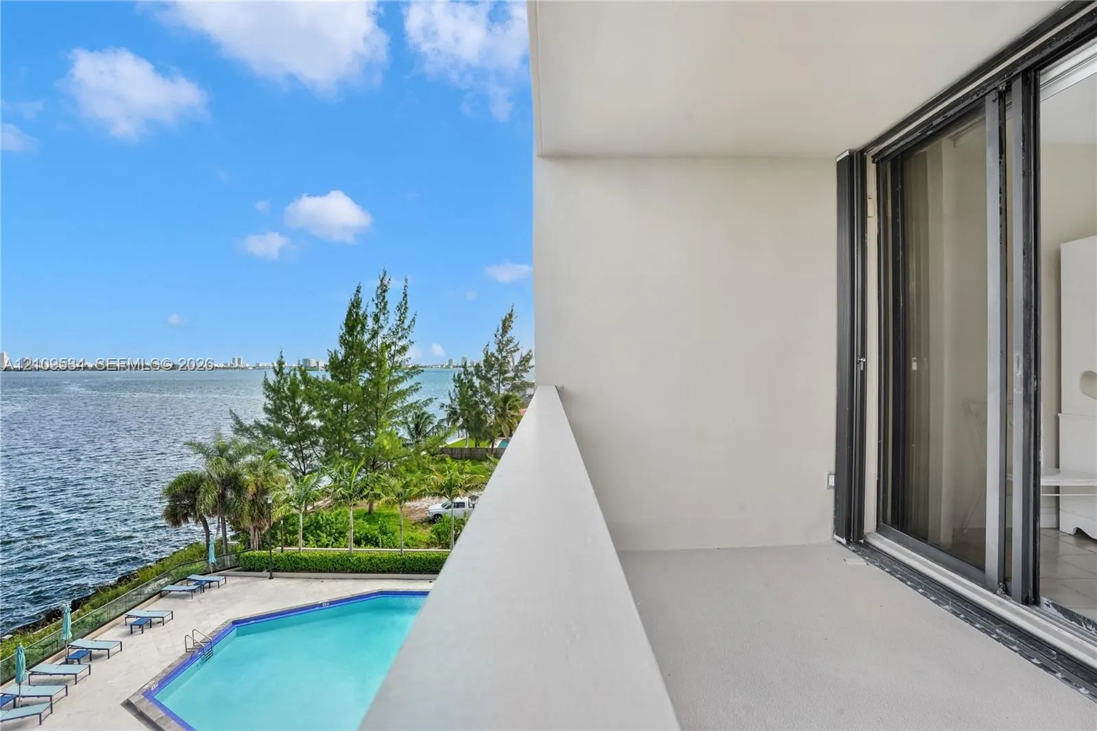 11113 Biscayne Boulevard #458