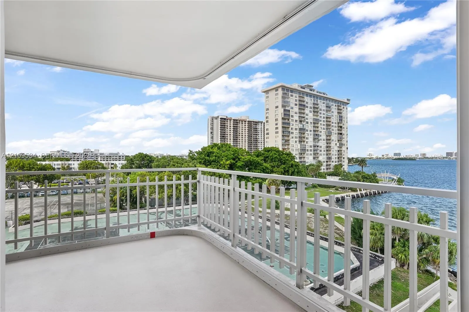 11113 Biscayne Boulevard #458