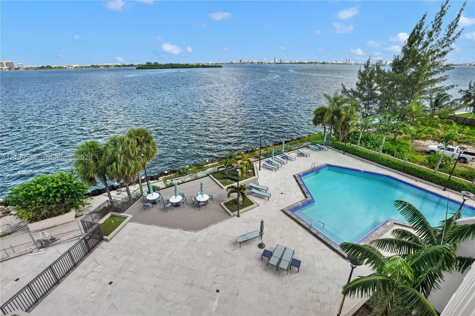11113 Biscayne Boulevard #458