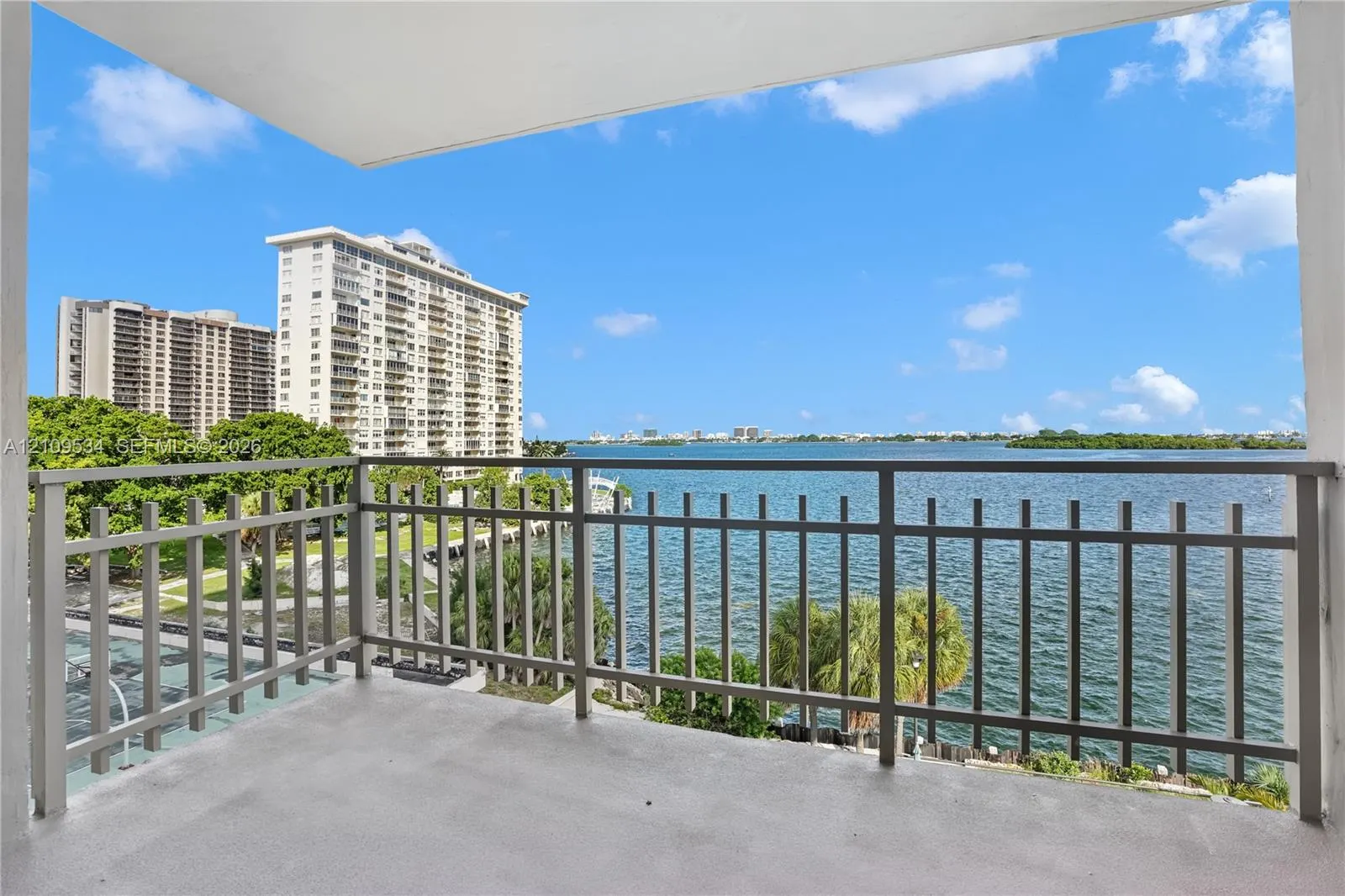 11113 Biscayne Boulevard #458
