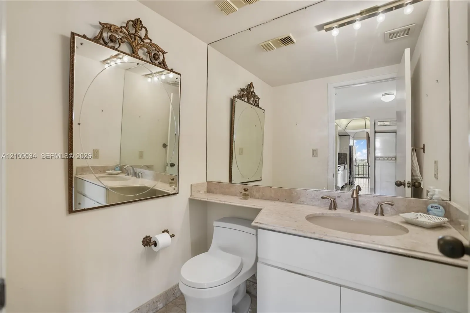 11113 Biscayne Boulevard #458