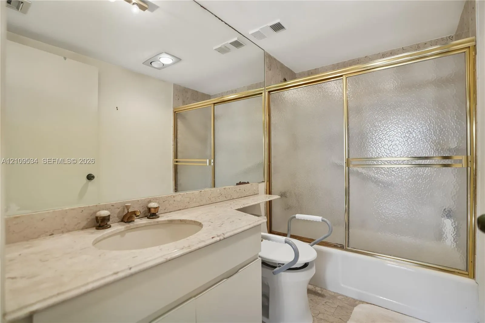 11113 Biscayne Boulevard #458