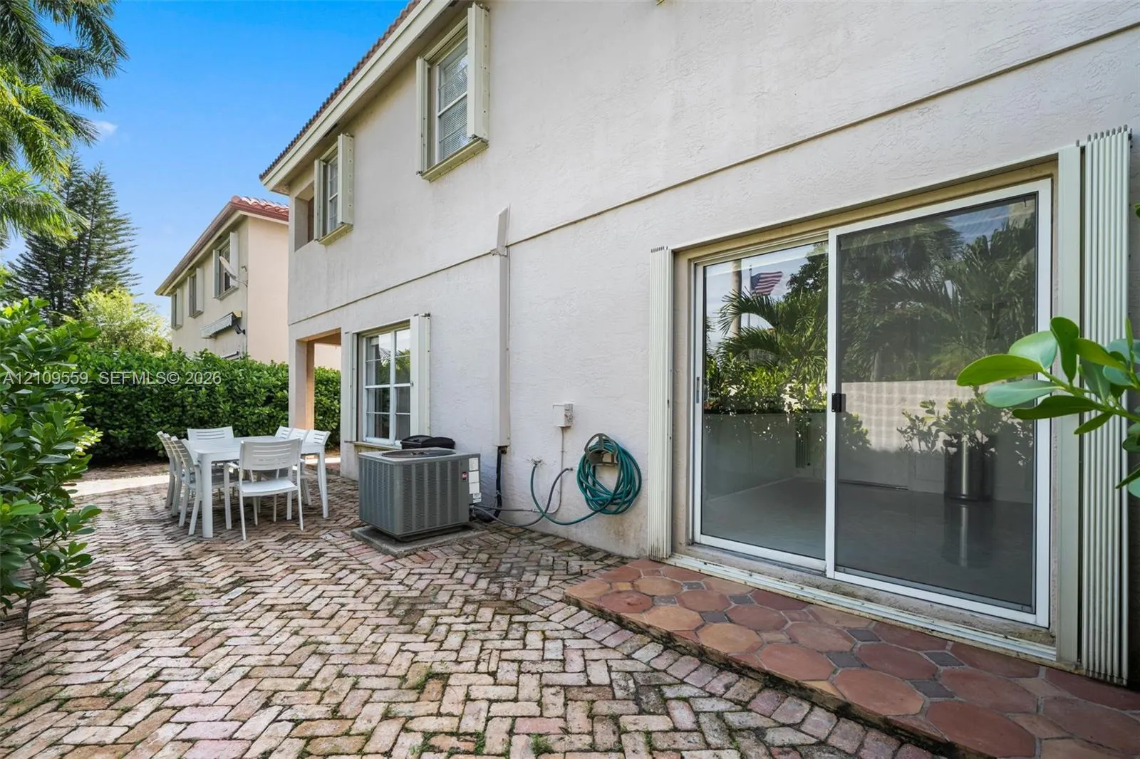 10217 NW 56th Street