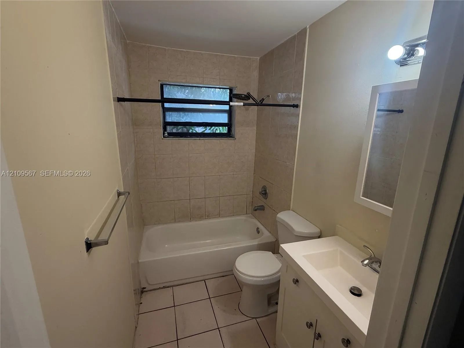 1132 NE 5th Avenue #1