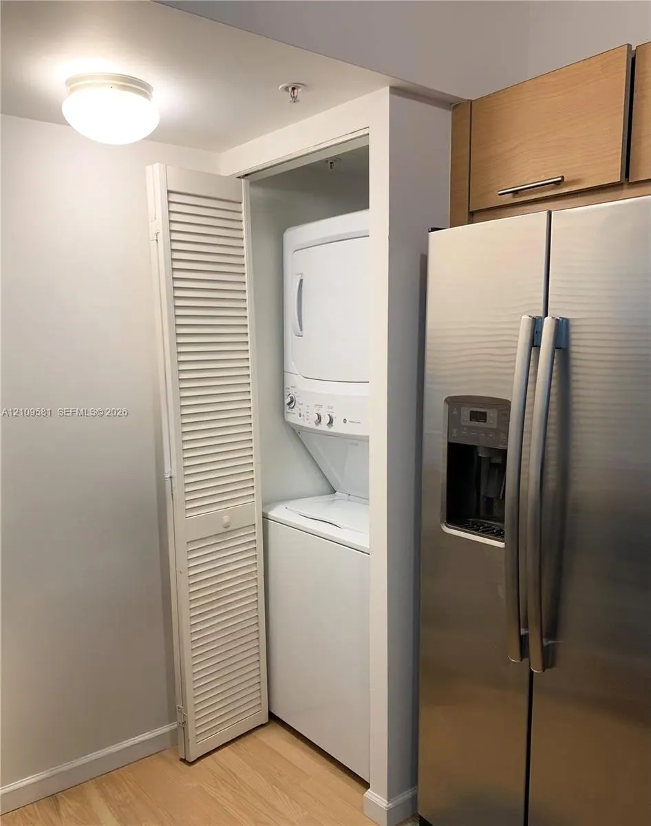 31 SE 5th Street #1608