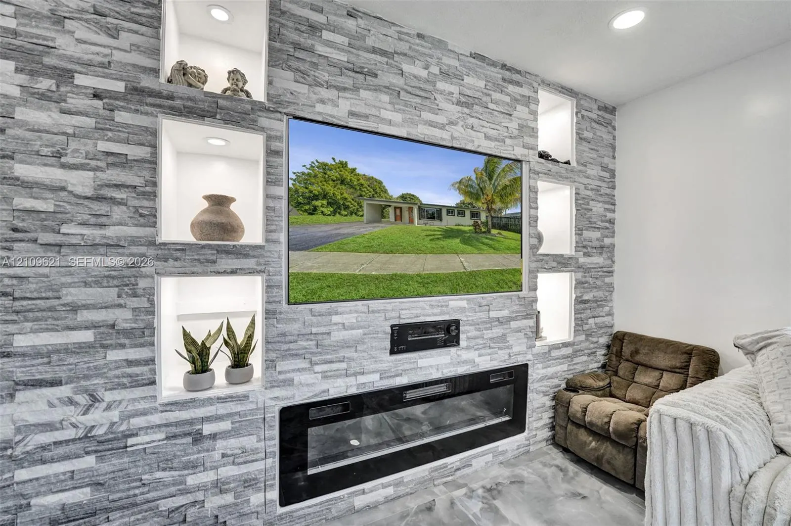 231 SW 64th Way