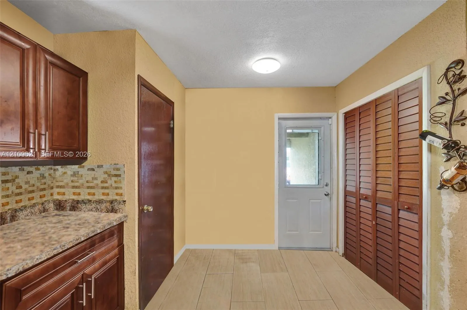 231 SW 64th Way